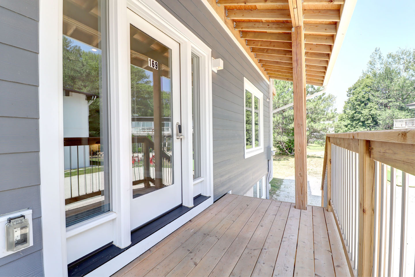 A River Flowing Image